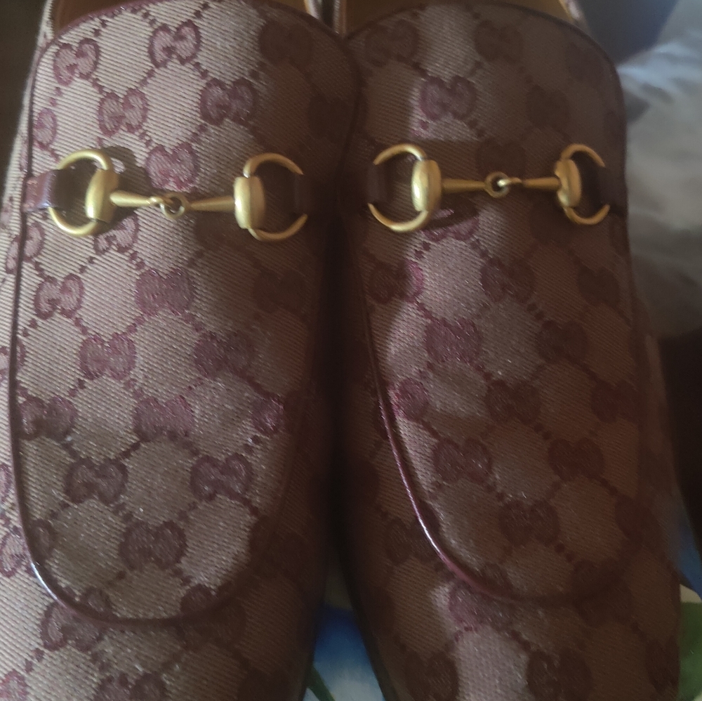 Gucci dress shoes, never worn.